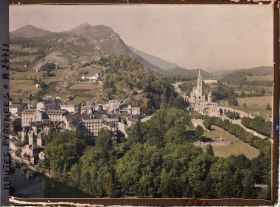 Image représentant France, Lourdes, Panorama pris du Château s/la Basilique