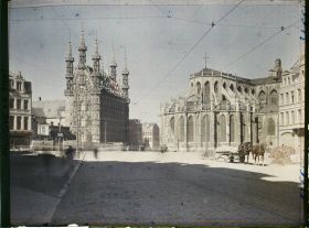 Image représentant Belgique, Louvain, Grande Place, Hôtel de Ville et abside de St Pierre