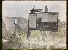 Image représentant France, Biaches, L'affichage officiel et la Boite aux lettres