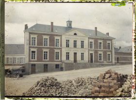 Image représentant France, Bray s/ Somme, Nouvelle Mairie