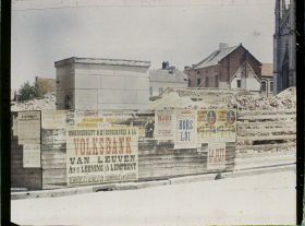Image représentant Belgique, Louvain, La 1ère Pierre de la nouvelle Bibliothèque, Place du Peuple.