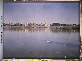 Image représentant Le Nil devant Louqsor depuis la rive ouest de Medinet-Habou