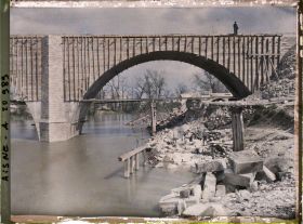 Image représentant France, Guignicourt, Une des arches du nouveau Pont