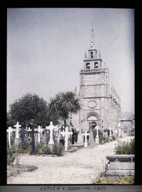 Image représentant L'église Saint-Yves et le cimetière de Minihy