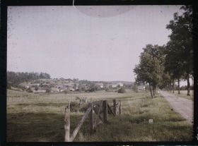 Image représentant France, La Chalade 392 h - Meuse, Le Chalade, vue de la route de Vienne le Chau aux Islettes)