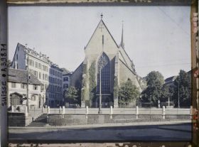 Image représentant L'église des Cordeliers (aujourd'hui le Musée historique) à la Barfüsserplatz