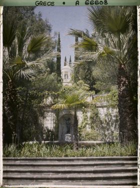Image représentant L'Achilleion - Dans le parc, kiosque de l'impératrice Elisabeth