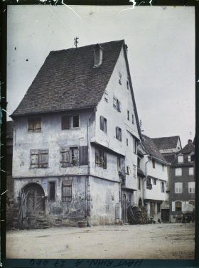 Image représentant France, Riquewihr, Vieilles Maisons place de l'Eglise