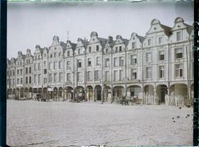 Image représentant France, Arras, Gde Place prise du Coin de la Rue de la Taillanderie