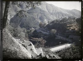 Image représentant SENGEN-YAMA (Mont Sengen) : vue sur la vallée