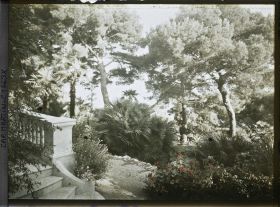 Image représentant Villa Miramar perron et escalier, vue sur le jardin vers la mer