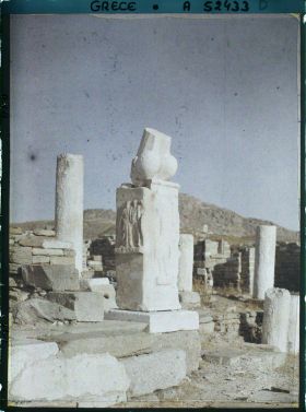 Image représentant Ex - Voto à Dionysos