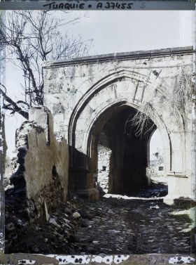 Image représentant Porte extérieure de la Grande Mosquée (vers Camii) (?)