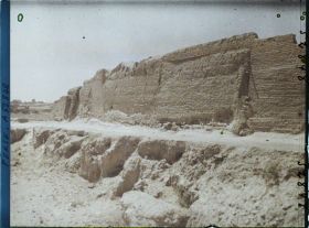 Image représentant Ruines de l'ancienne ville (d'un caravansérail ?)