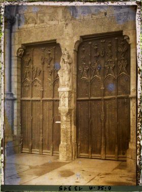 Image représentant France, Noyon, Porte de la Cahtédrale