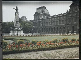 Image représentant Aile Denon du Palais du Louvre depuis la place du Carrousel