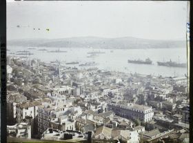 Image représentant Panorama sur le bas de la Corne d'Or et l'entrée du Bosphore pris de la tour de Galata (rive gauche, nord)