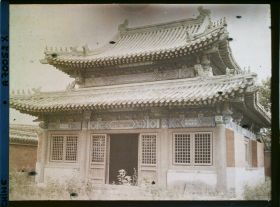 Image représentant Dans un ensemble cultuel