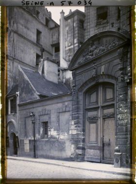 Image représentant L'entrée de l'hôtel d'Isaac de Laffemas, 14 rue Saint-Julien-le-Pauvre