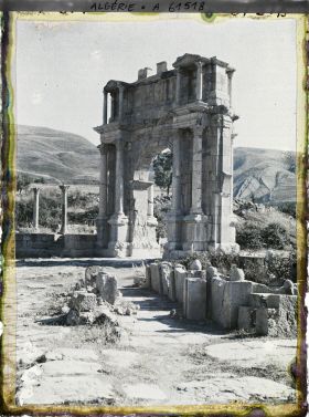 Image représentant L'Arc de Caracalla, vestiges de de la cité antique Cuicul