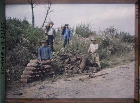 Image représentant Recherche d'obus boches dans le bois Douage