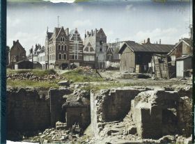 Image représentant France, Arras, Nouvelles maisons Place de Vaquerie