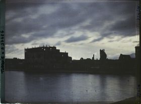 Image représentant Turquie, Smyrne, La Ville incendiée, Quartier italien  Effet du Soir sur le quai n°2