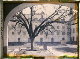 Image représentant La cour intérieure du petit séminaire de Québec