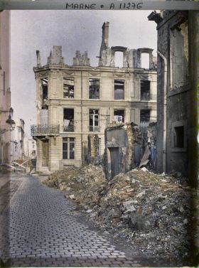 Image représentant Maisons en ruine, rue du Cardinal-de-Lorraine