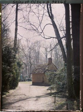 Image représentant France, Versailles, La Chaumière