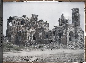 Image représentant France, Albert, L'Eglise vue de la rue d'Amiens