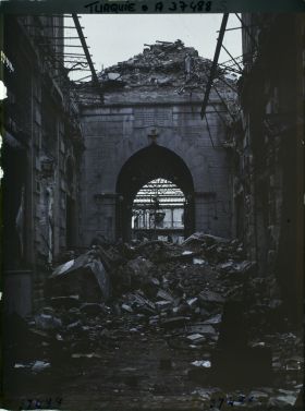 Image représentant Turquie, Smyrne, Ruines de l'Eglise Grecque de Ste Photinie