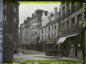 Image représentant La rue Boutebrie, à l'angle de la rue de la Parcheminerie