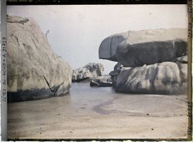 Image représentant Les rochers de la plage de Ploumanach