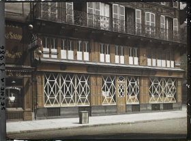 Image représentant Vitrines de magasins protégées contre les bombardements rue de la Reynie