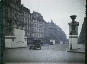 Image représentant La rue Soufflot décorée pour le Cinquantenaire de la IIIe République