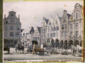 Image représentant France, Arras, Grande Place et Rue Ste Croix