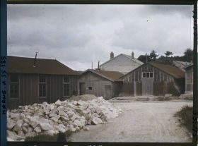 Image représentant France, Servon , Construction et Baraquements provisoires