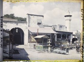 Image représentant L'Exposition Coloniale Internationale de 1931, les souks tunisiens