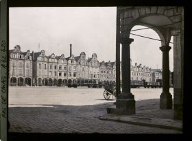 Image représentant France, Arras, Gde Place vers le Nord Est