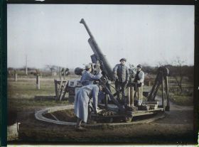 Image représentant (Canon de) 75 au moment de l'action