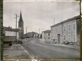 Image représentant France, Xermaménil, Eglise et fermes reconstruites