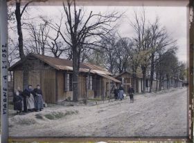 Image représentant France, Bourgogne, Nouvelle rue en Bois