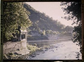 Image représentant Au confluent de l'Alzou et de l'Aveyron