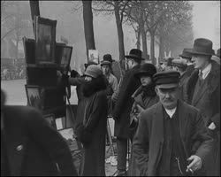 Image représentant En plein air, boulevard St Germain, le marché des Arts