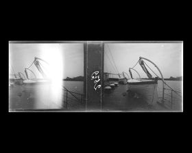 Image représentant Des embarcations de sauvetage à poste sur un pont du vapeur chinois Kiang-Yu sur le Yangzijiang ("fleuve Bleu")