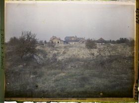 Image représentant Somme, La Boisselle, Reconstruction du Village sur les anciennes tranchées