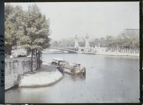 Image représentant Vue sur la Seine et le pont Alexandre-III depuis le pont de la Concorde