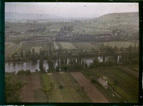 Image représentant France, Luzech, Le développement du méandre vers le sud est dans le direction de St Vincent rive d'Olt