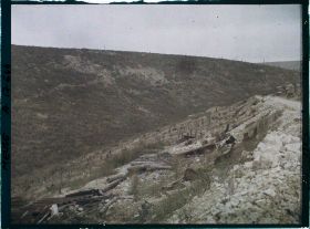 Image représentant France, Haudromont, Ravin sur la route de Douaumont vers la côte du Poivre